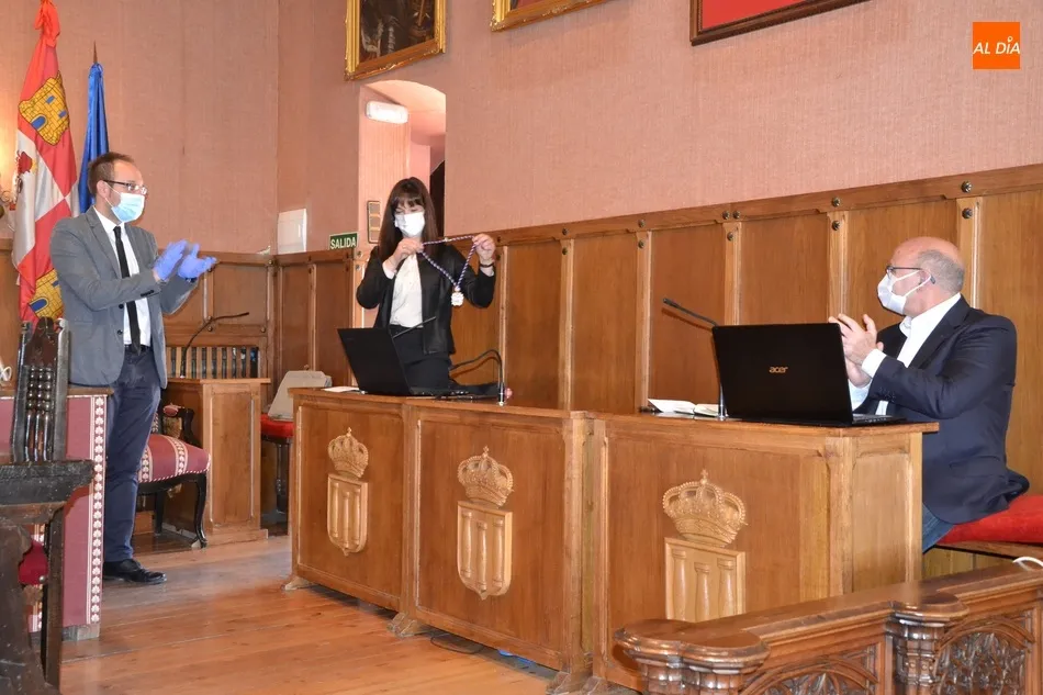 Foto 3 - Bego&ntilde;a Moro regresa al Sal&oacute;n de Plenos del Ayuntamiento  