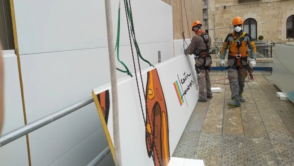 Foto 8 - El mural de Ca&iacute;n Ferreras que deja boquiabiertos a los viandantes en el paseo de la Estaci&oacute;n