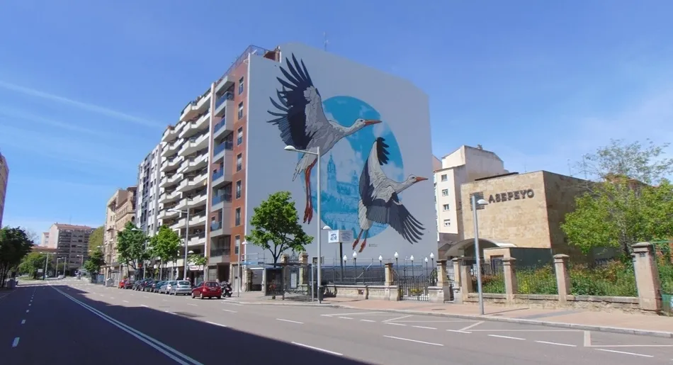 Foto 6 - El mural de Ca&iacute;n Ferreras que deja boquiabiertos a los viandantes en el paseo de la Estaci&oacute;n