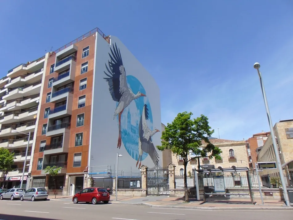 Foto 3 - El mural de Ca&iacute;n Ferreras que deja boquiabiertos a los viandantes en el paseo de la Estaci&oacute;n