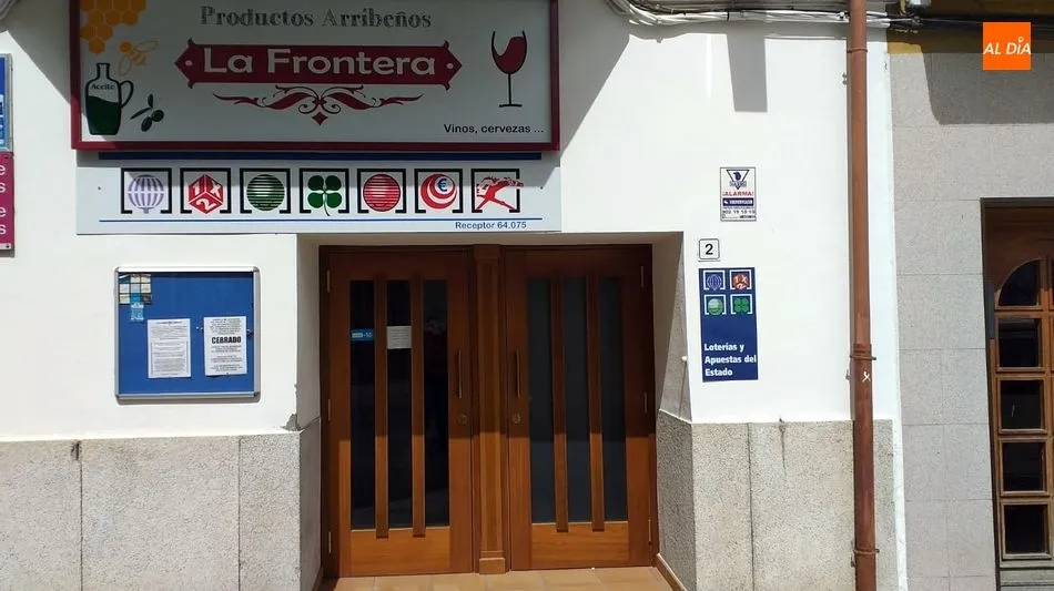 Punto de venta de Loterías y Apuestas del Estado en Lumbrales / E. Corredera