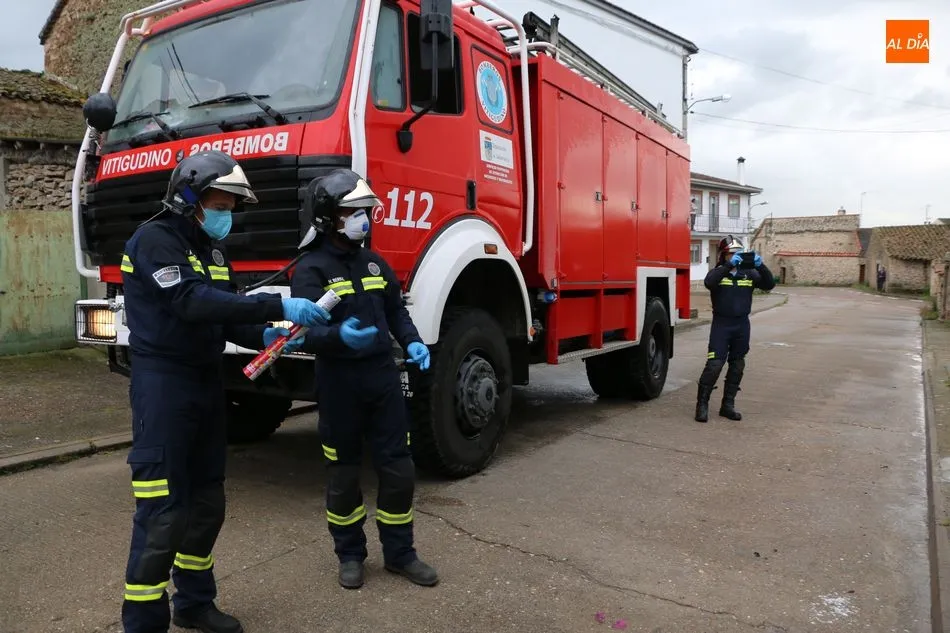 Foto 7 - Rodrigo Hern&aacute;ndez celebra su d&eacute;cimo cumplea&ntilde;os en Robledo con la felicitaci&oacute;n de los Bomberos...