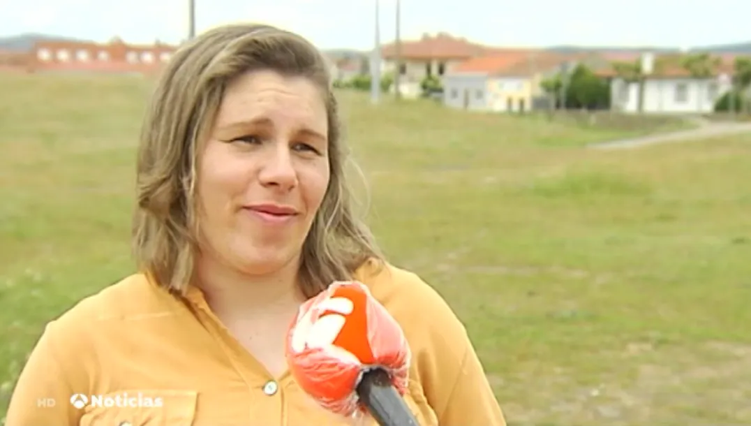 Foto 2 - Antena 3 se acerca a la frontera de Fuentes de O&ntilde;oro cometiendo 3 notables errores en plat&oacute;  