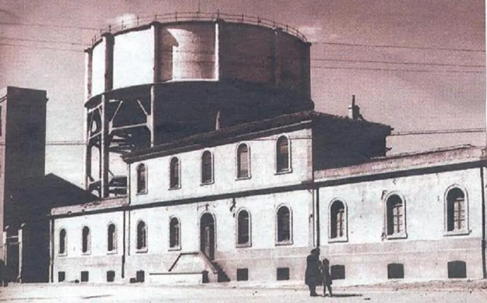 El depósito de aguas y el crecimiento de la avenida de Campoamor