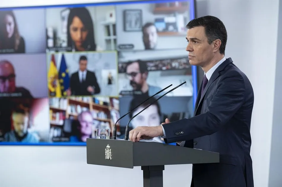 El presidente del Gobierno, Pedro Sánchez, comparece en una rueda de prensa telemática - Moncloa