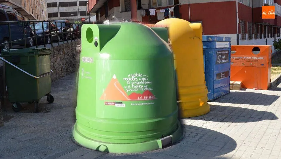 Contenedores de reciclaje en Salamanca - Archivo