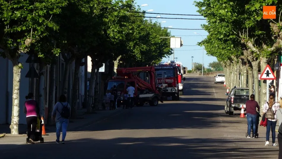 Foto 4 - M&aacute;s aplausos que nunca en el &uacute;ltimo acto de agradecimiento de Bomberos, Guardia Civil y...