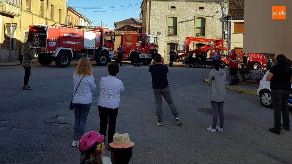 Foto 9 - M&aacute;s aplausos que nunca en el &uacute;ltimo acto de agradecimiento de Bomberos, Guardia Civil y...
