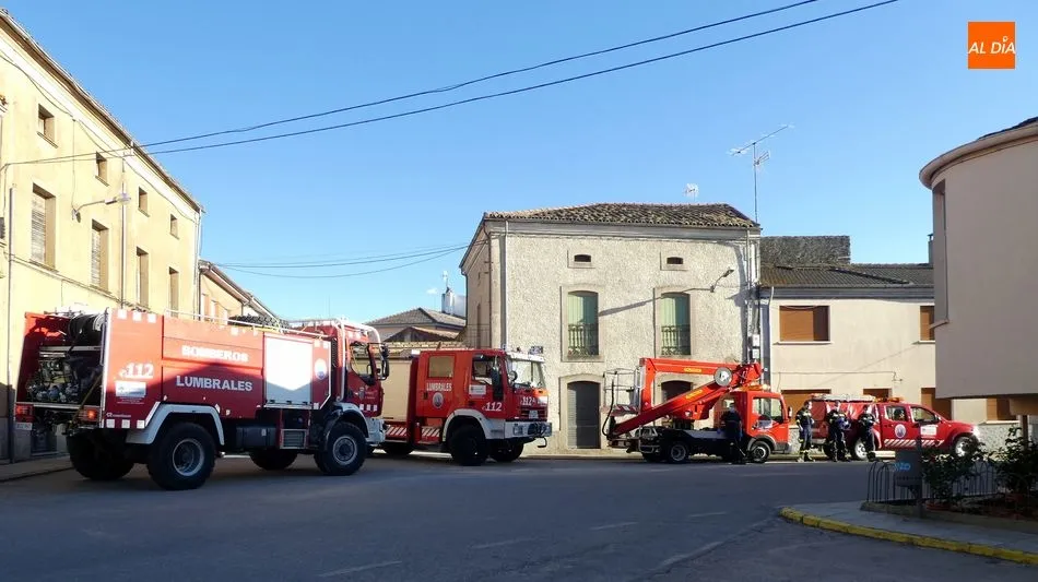 Foto 8 - M&aacute;s aplausos que nunca en el &uacute;ltimo acto de agradecimiento de Bomberos, Guardia Civil y...
