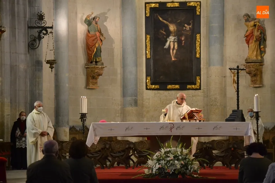 Foto 6 - La Catedral reabre sus puertas para su 1&ordf; misa de la &lsquo;nueva normalidad&rsquo;  