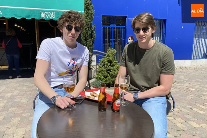 Foto 3 - Ca&ntilde;as, caf&eacute;s y buen tiempo para volver a los bares en Pe&ntilde;aranda