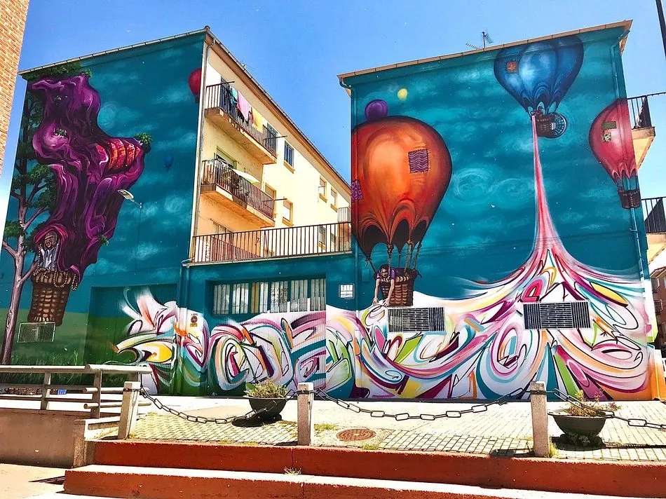 Tercera y última obra de la serie ‘La llegada del color’ que adorna las calles de Santa Marta de Tormes