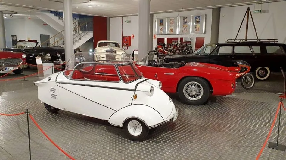 Una de las salas del Museo de Automoción