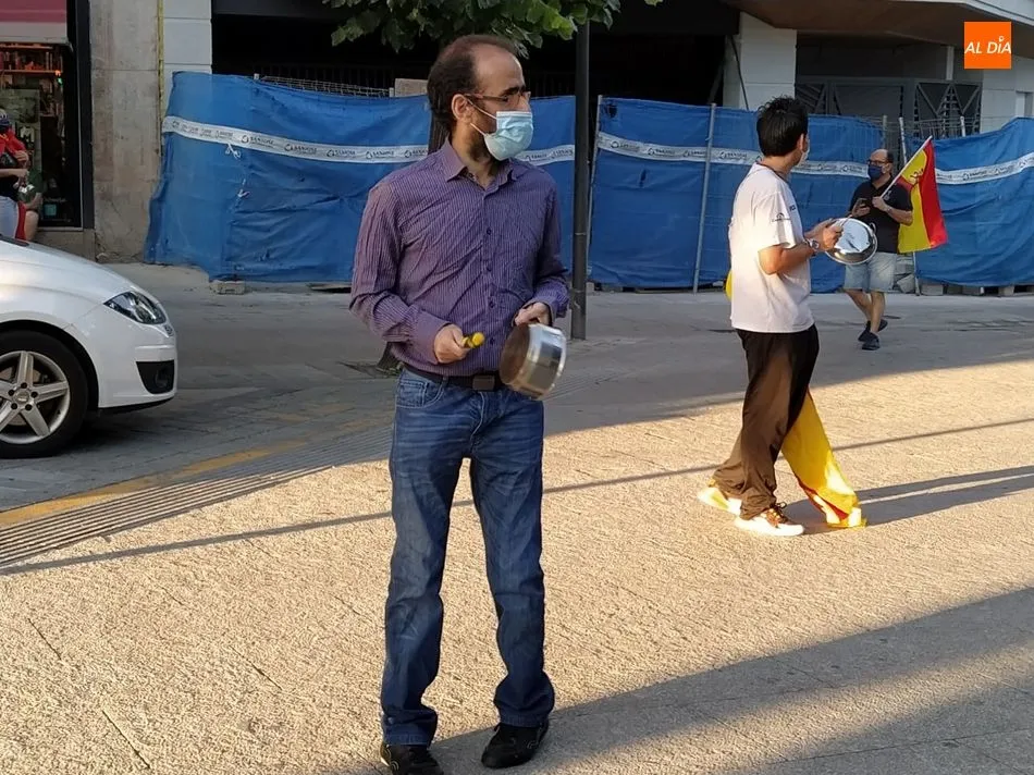Foto 4 - Este viernes, y tras una semana seguida, nueva &lsquo;cacerolada&rsquo; en Salamanca