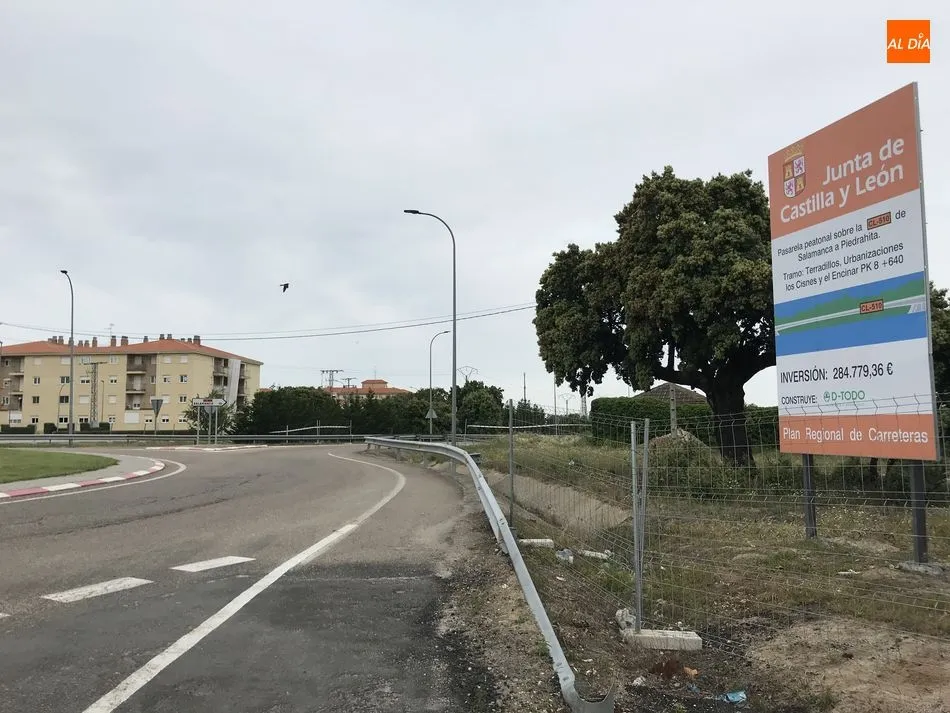 Foto 3 - Fomento inicia la ejecuci&oacute;n de la pasarela peatonal que unir&aacute; El Encinar y Los Cisnes