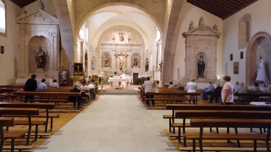 Primer día de celebración eucarística en Aldearrubia