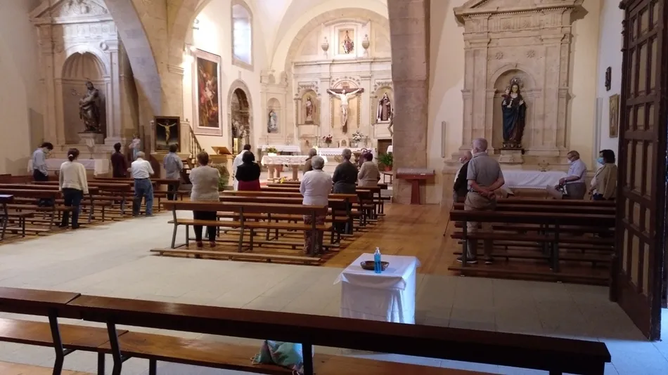 Foto 5 - Primer d&iacute;a de celebraci&oacute;n eucar&iacute;stica en Aldearrubia