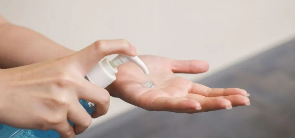 Eliminar el Covid-19, ¿qué es mejor geles higienizantes o antisépticos?