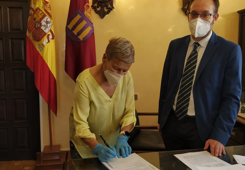 El Ayuntamiento y Ampli firman la renovación de su convenio de colaboración  