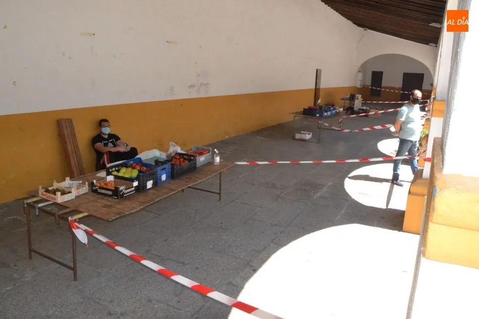 Foto 4 - La Plazuela del Buen Alcalde recupera su cl&aacute;sico colorido de los martes  