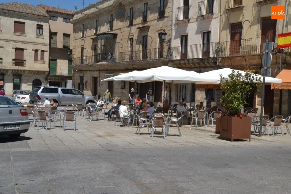 Foto 3 - Las terrazas hacen acto de presencia en la Plaza Mayor  