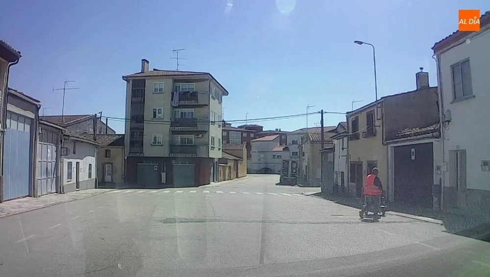 Foto 7 - La entrada en la Fase 1 anima las calles de Vitigudino  