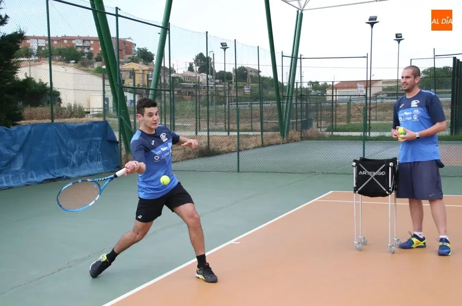 Entrenamiento de Carlos Sierra durante la tarde del martes