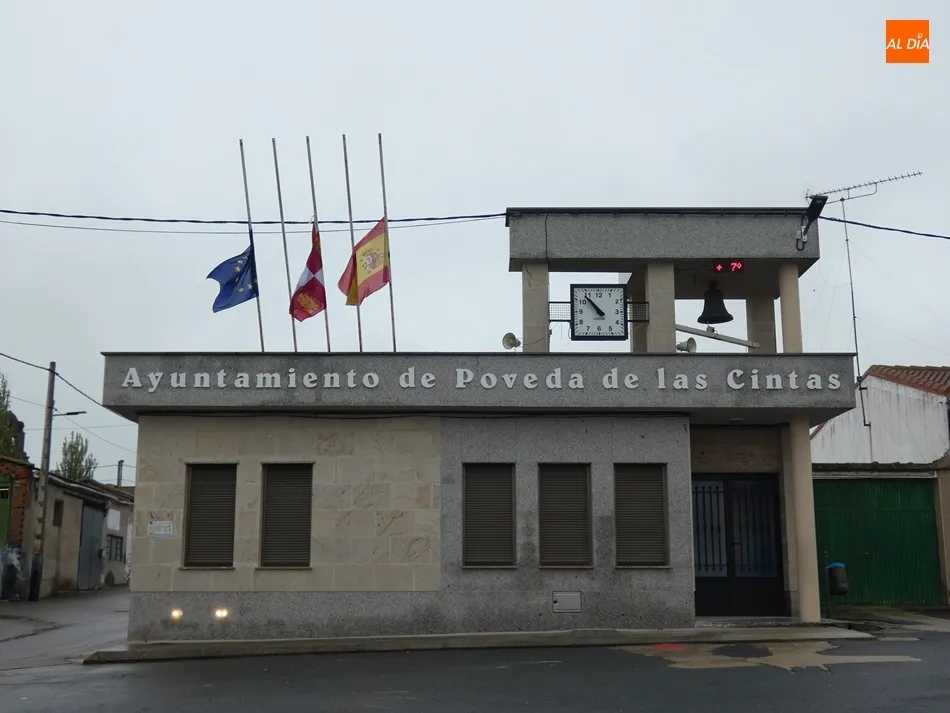 Foto 5 - Los pueblos tambi&eacute;n participan del luto oficial por los fallecidos como consecuencia de la...