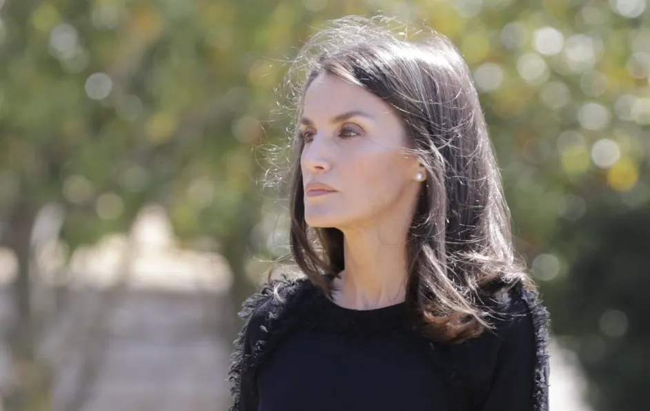 La reina Letizia en este minuto de silencio. Foto Casa Real