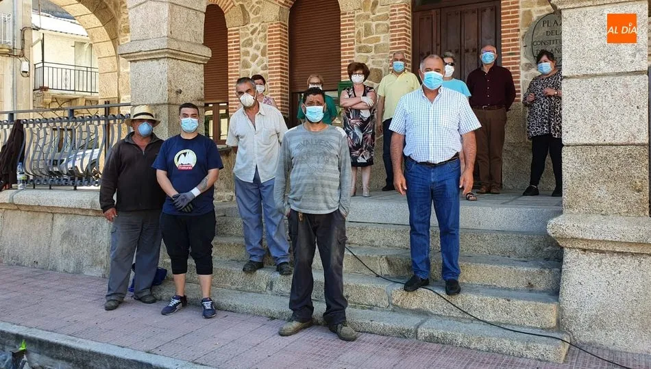 El Ayuntamiento de Villarino guarda un minuto de silencio en recuerdo a las víctimas del Covid-19  