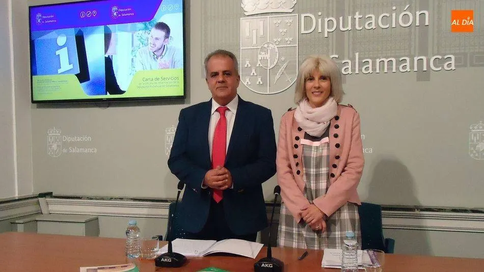José María Sánchez, diputado de Organización y Recursos Humanos, junta a la diputada de Bienestar Social, Eva Picado
