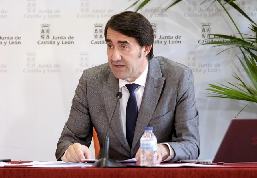 El consejero de Fomento y Medio Ambiente, Juan Carlos Suárez Quiñones