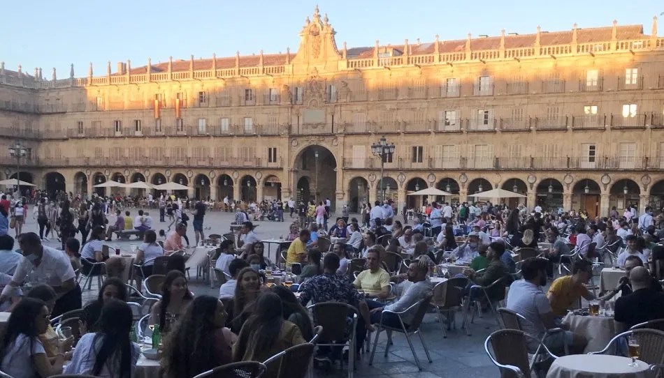 Terrazas en la Plaza Mayor. Foto de @XRBustelo