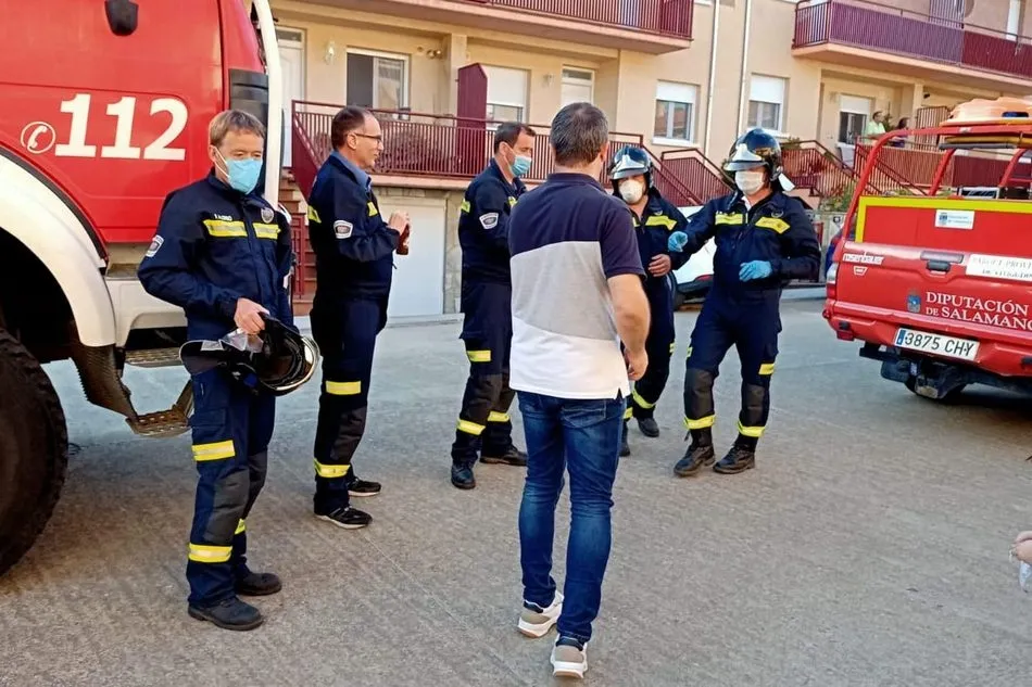 Foto 4 - Javier Moro Rubio cumple 11 a&ntilde;os en Vitigudino con la felicitaci&oacute;n de los Bomberos  