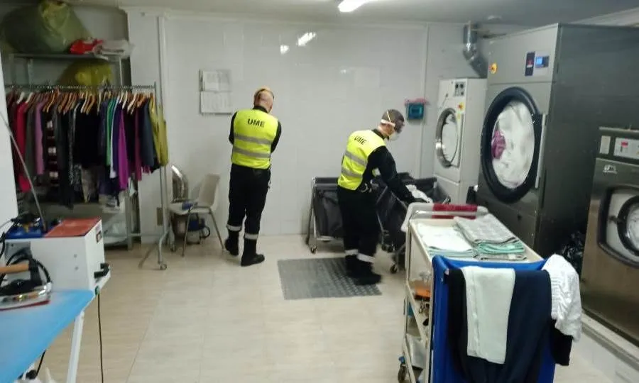 Tareas de desinfección en una residencia de la provincia de Salamanca