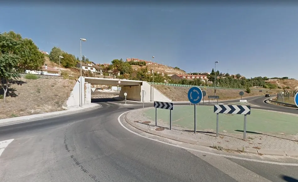 Rotonda de acceso a Cabrerizos - Google Maps