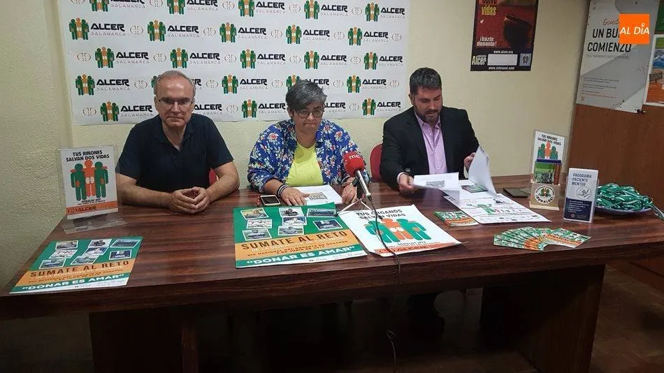 Foto de archivo de Víctor Sagredo, Miriam Sánchez y Óscar Barzal en la presentación de las actividades del Día Nacional del Donante del año anterior