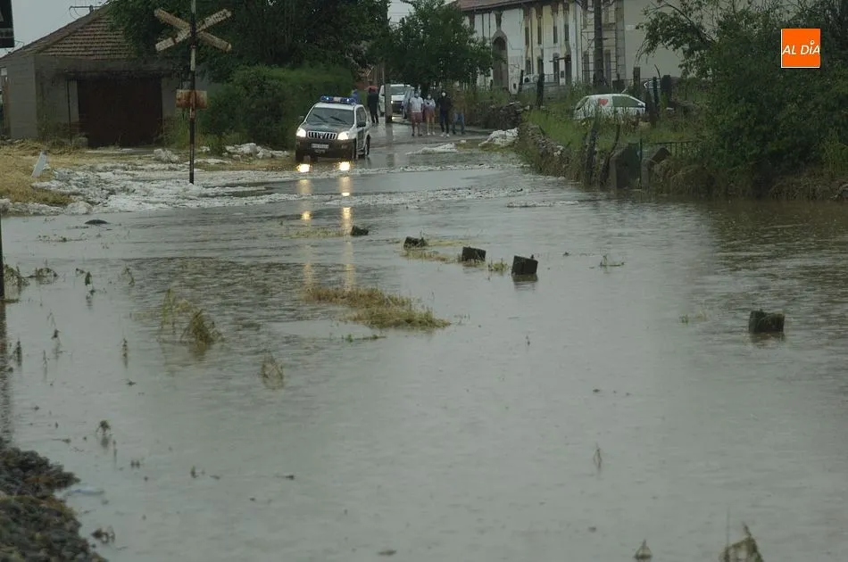 La Diputación se compromete a arreglar los caminos de Martín de Yeltes dañados por la tormenta  