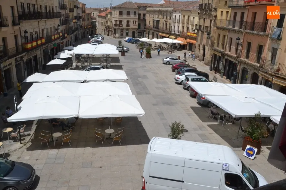 La Plaza Mayor continúa recobrando vida con el despliegue de más terrazas  