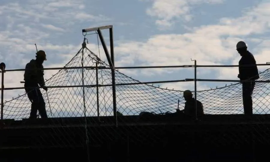 El dato de paro de mayo, al igual que ocurrió en marzo y abril, no incluye a los trabajadores que se encuentran en suspensión de empleo o reducción horaria como consecuencia de un ERTE