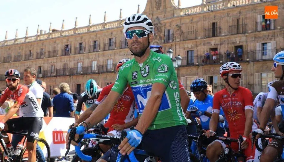 Alejandro Valverde en la salida de una etapa de la Vuelta de 2018, en la Plaza Mayor