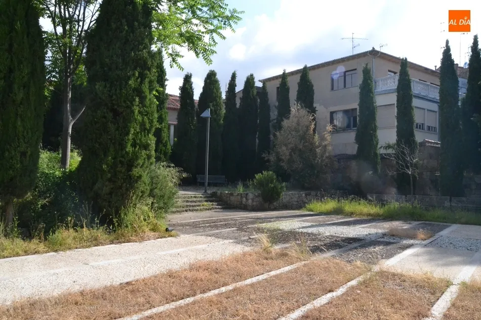 Foto 3 - El Ayuntamiento traslada la Oficina de Turismo al Palacio de Los &Aacute;guila  