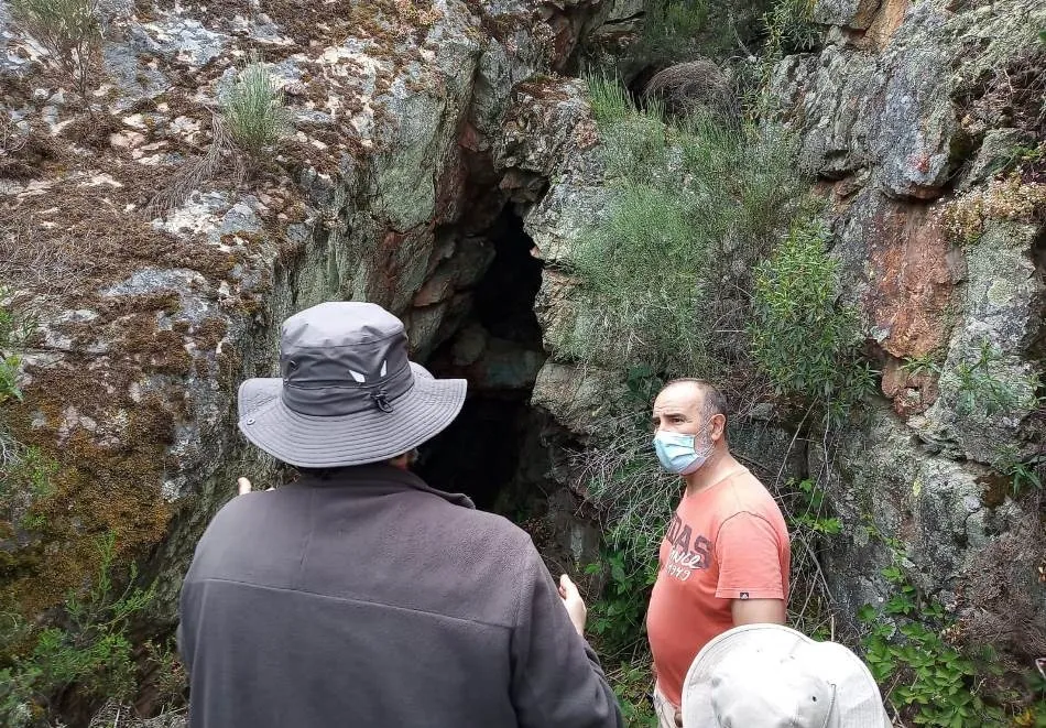 Nuevos trabajos sobre el terreno confirman la presencia de oro en la Sierra de Camaces  
