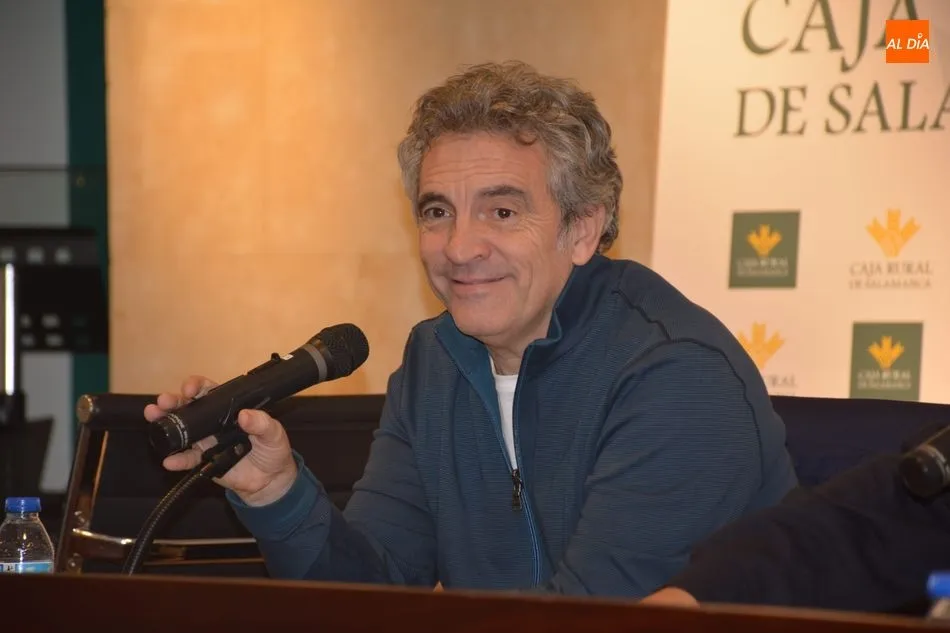 Juanma Lillo, exentrenador del Salamanca, en la conferencia que daba en la capital charra en diciembre de 2019