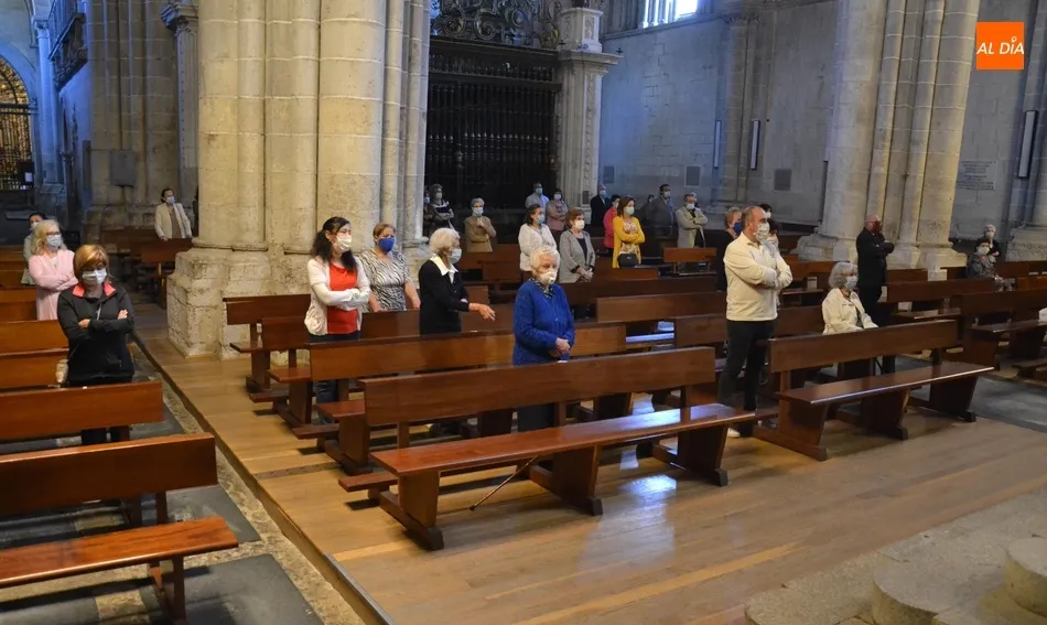 Foto 6 - Comienza con una amplia asistencia de fieles la novena en honor a San Antonio de Padua  