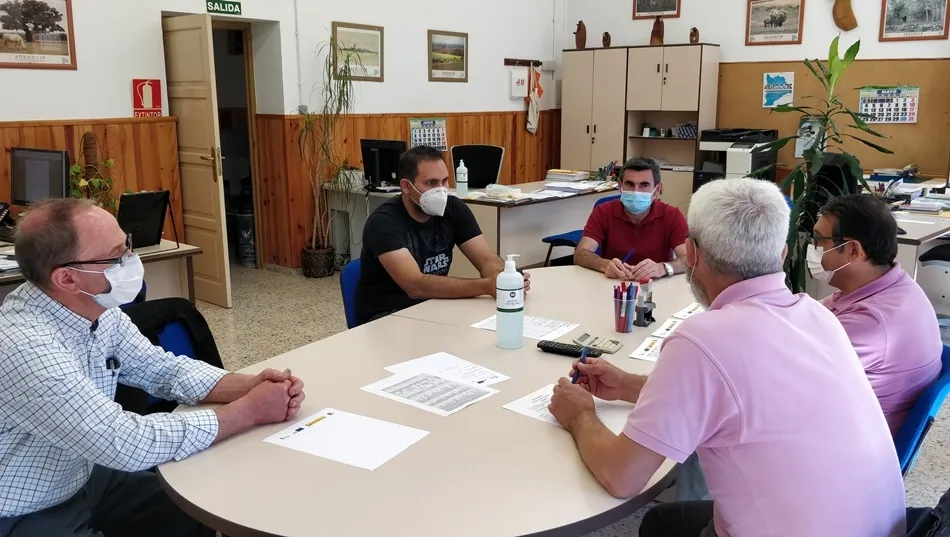 Adecocir firma cuatro nuevos contratos de ayuda que permitirán crear 13 empleos y mantener otros 3 ...