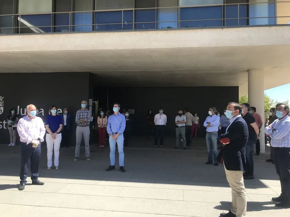 Foto 2 - Salamanca guarda silencio al final de los diez d&iacute;as de luto oficial