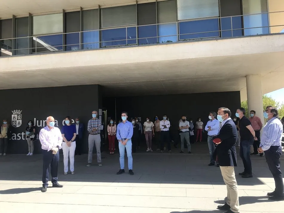 Foto 5 - Salamanca guarda silencio al final de los diez d&iacute;as de luto oficial