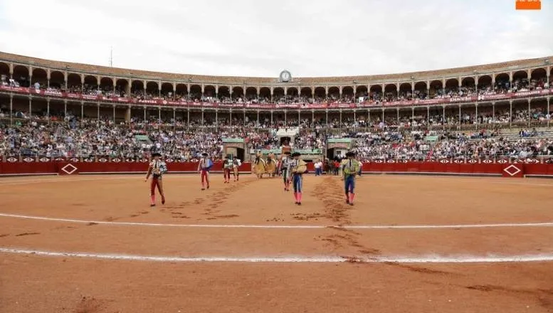 Las plazas de toros, como la Glorieta de Salamanca, podrán reabrir en fase 2 - Archivo