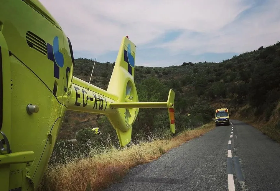 Foto 2 - Dos heridos tras chocar en una posible carrera ilegal en la carretera de Lumbrales